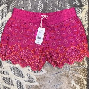 Vineyard Vines Eyelet Embroidered Pull On Shorts